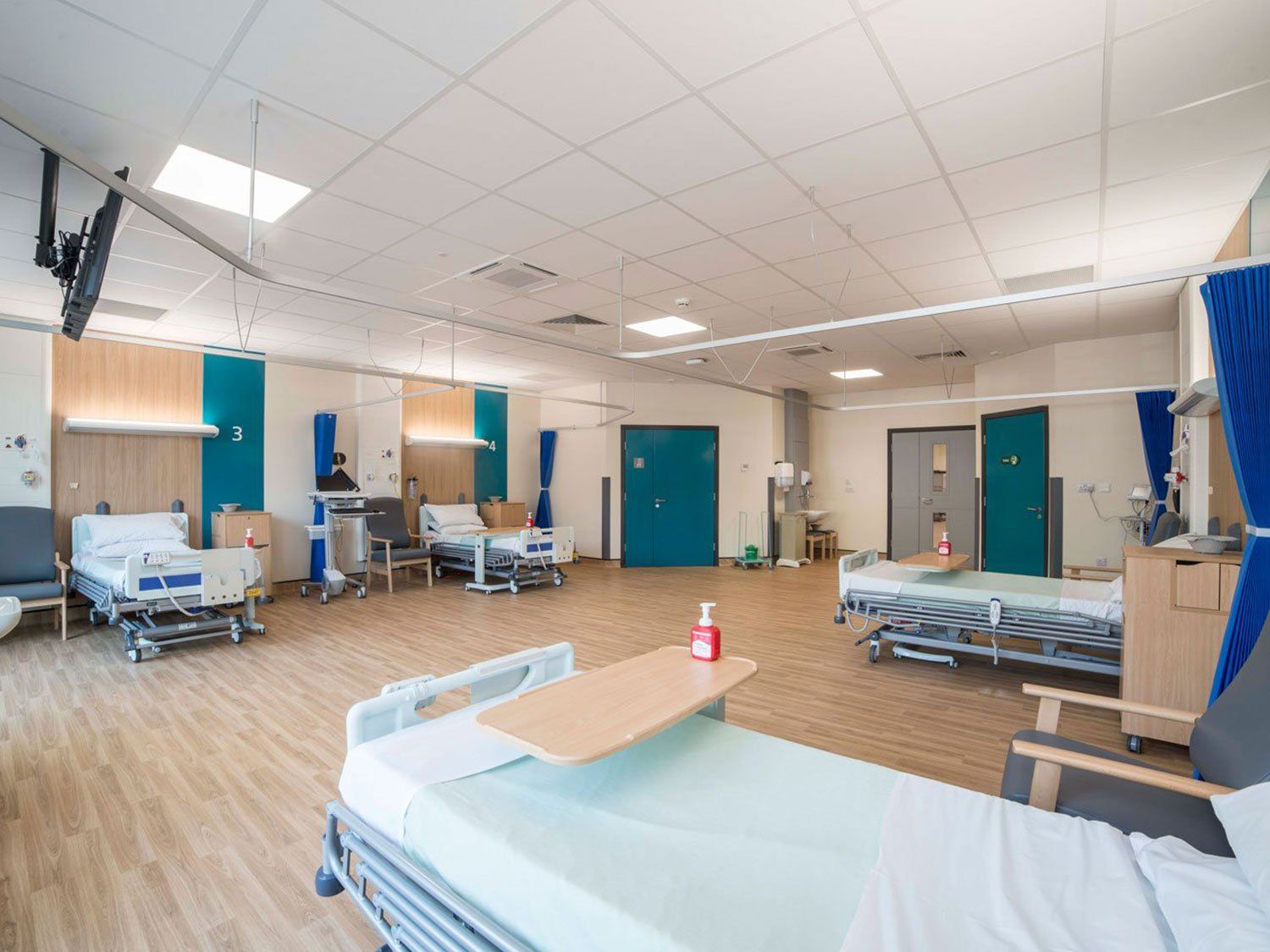 Hospital And Clinic-multiple-image